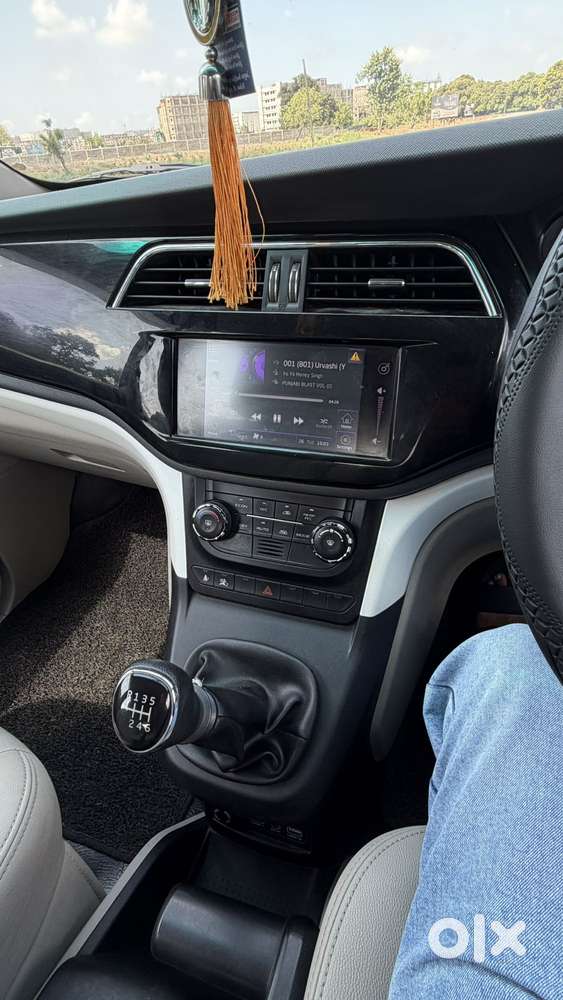 Mahindra Marazzo M8, 2019, Diesel