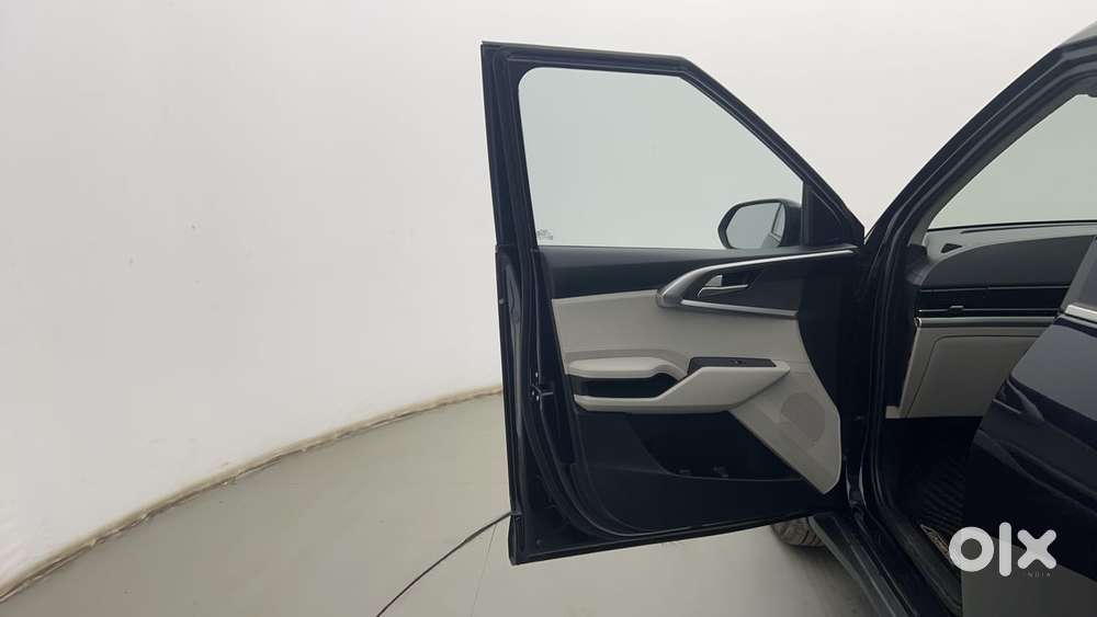 Kia Carens 1.4 Prestige Plus Turbo Dct 7 Str, 2023, Petrol