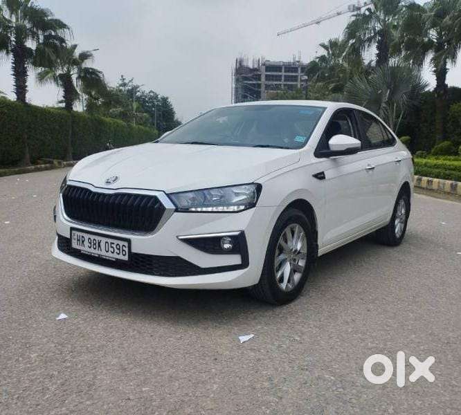 Skoda Slavia 1.0 Ambition Tsi, 2023, Petrol