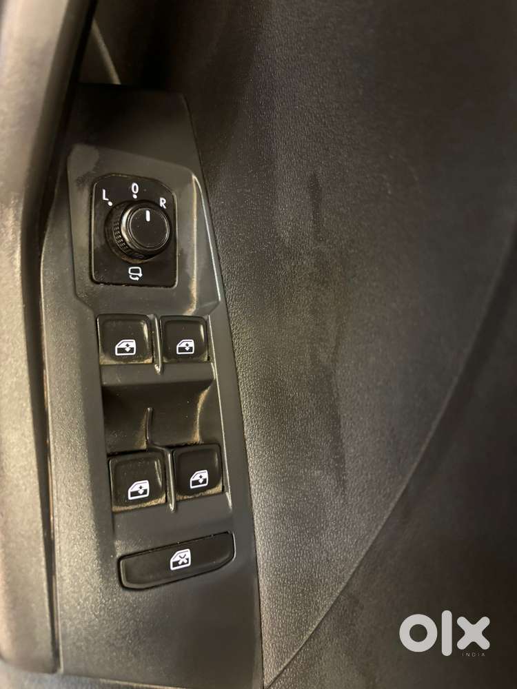 Skoda Kushaq Monte Carlo 1.5l Tsi Mt, 2023, Petrol