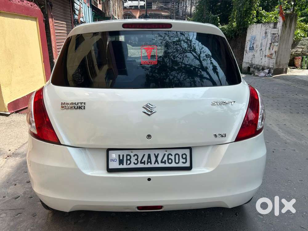 Maruti Suzuki Swift Vxi + Manual, 2016, Petrol
