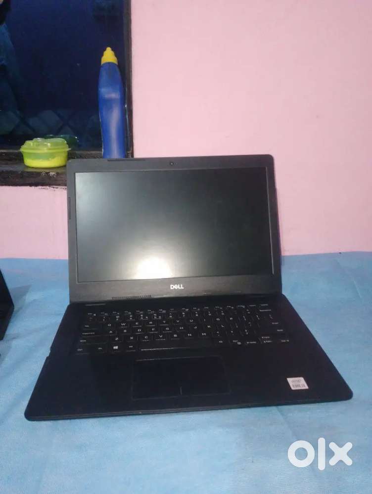Dell company ka hai aur laptop sab achcha hai koi gadbadi nahin hai