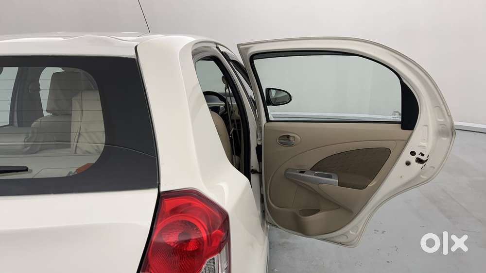 Toyota Etios Liva 2014-2016 V, 2017, Petrol