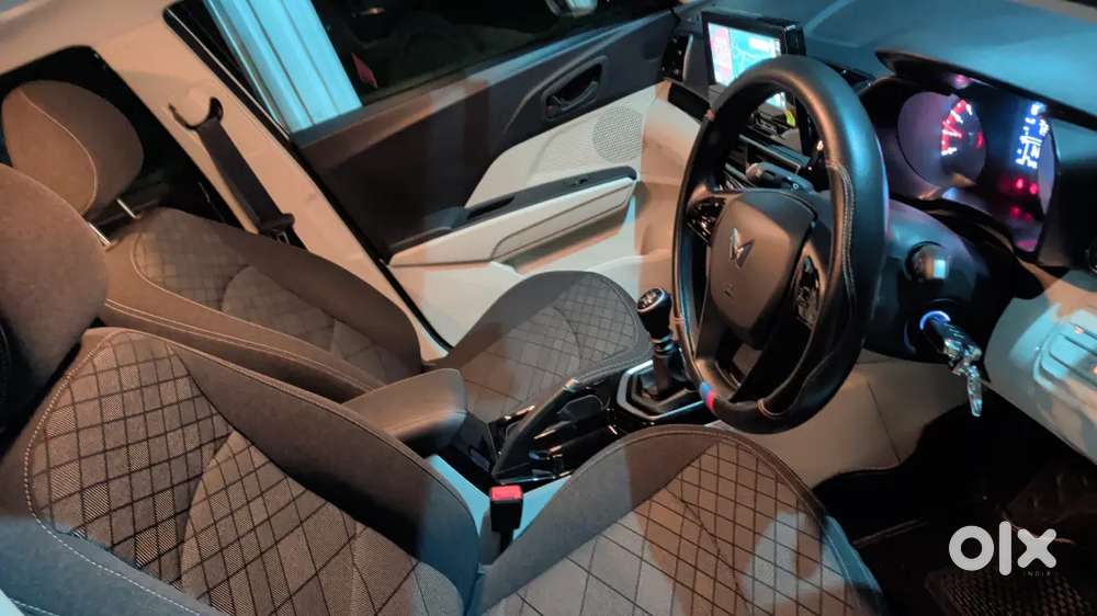 Mahindra Xuv 3xo Mx3 2024