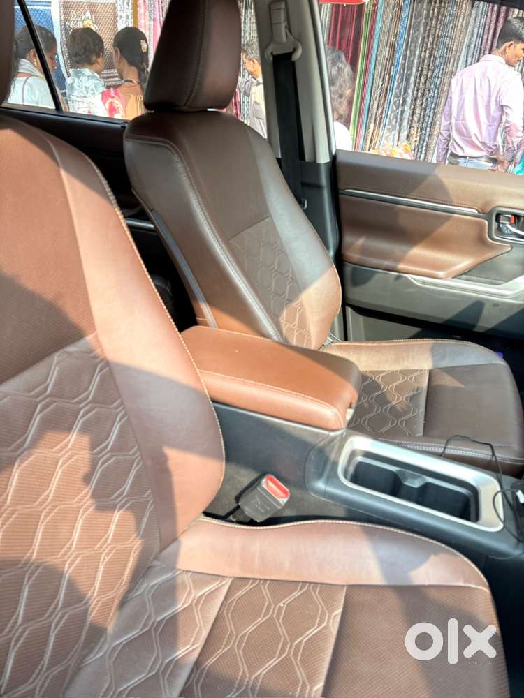 Toyota Innova Hycross 2.0 Zx Hybrid 7 Str, 2024, Petrol