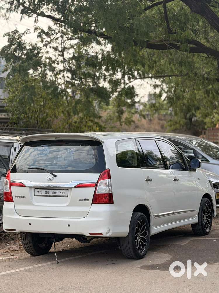 Toyota Innova 2.5 Vx 7 Seater Bs Iv, 2011, Cng & Hybrids