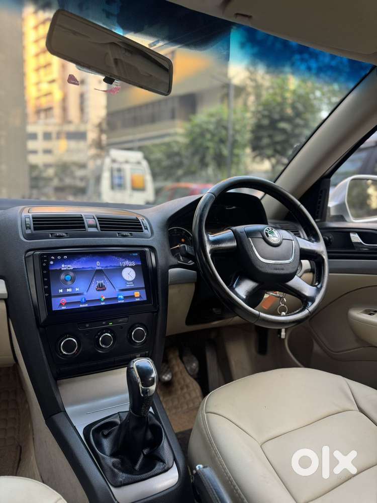 Skoda Laura 1.8 Tsi Ambiente, 2012, Petrol