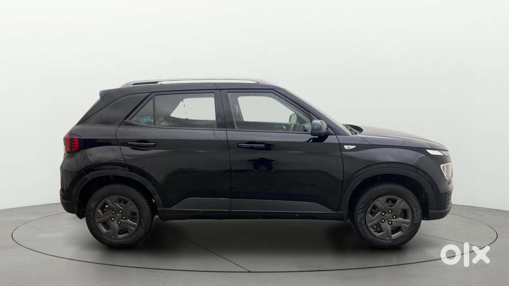 Hyundai Venue [2022-ongoing] 1.2 S, 2023, Petrol