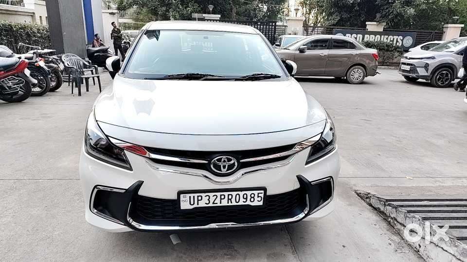 Toyota Glanza G Smart Hybrid, 2024, Petrol
