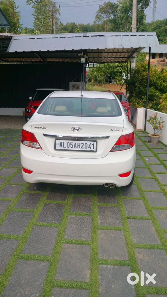 Hyundai Fluidic Verna 2013 Petrol 140000 Km Driven