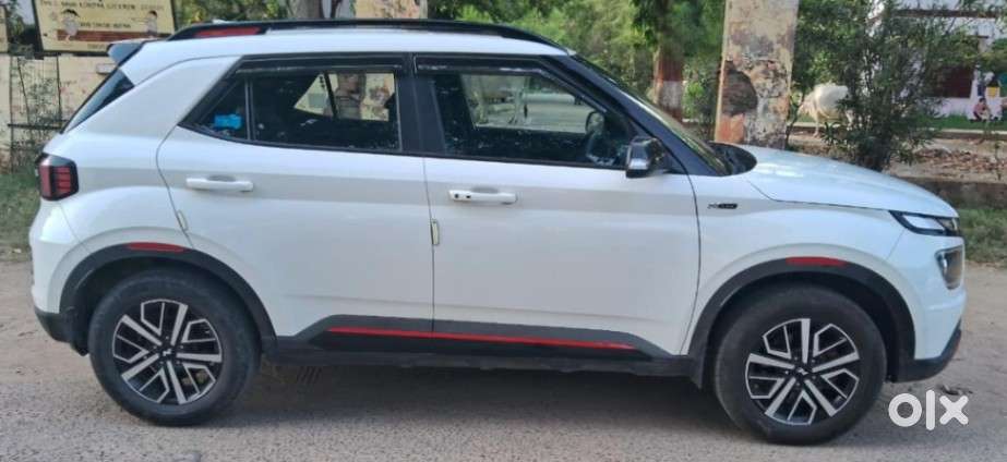 Hyundai Venue N Line N8 Dct Dual Tone, 2022, Petrol