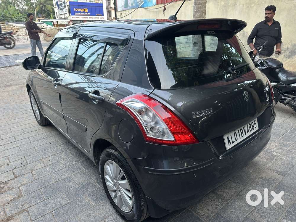 Maruti Suzuki Swift Vvt Zxi, 2015, Petrol