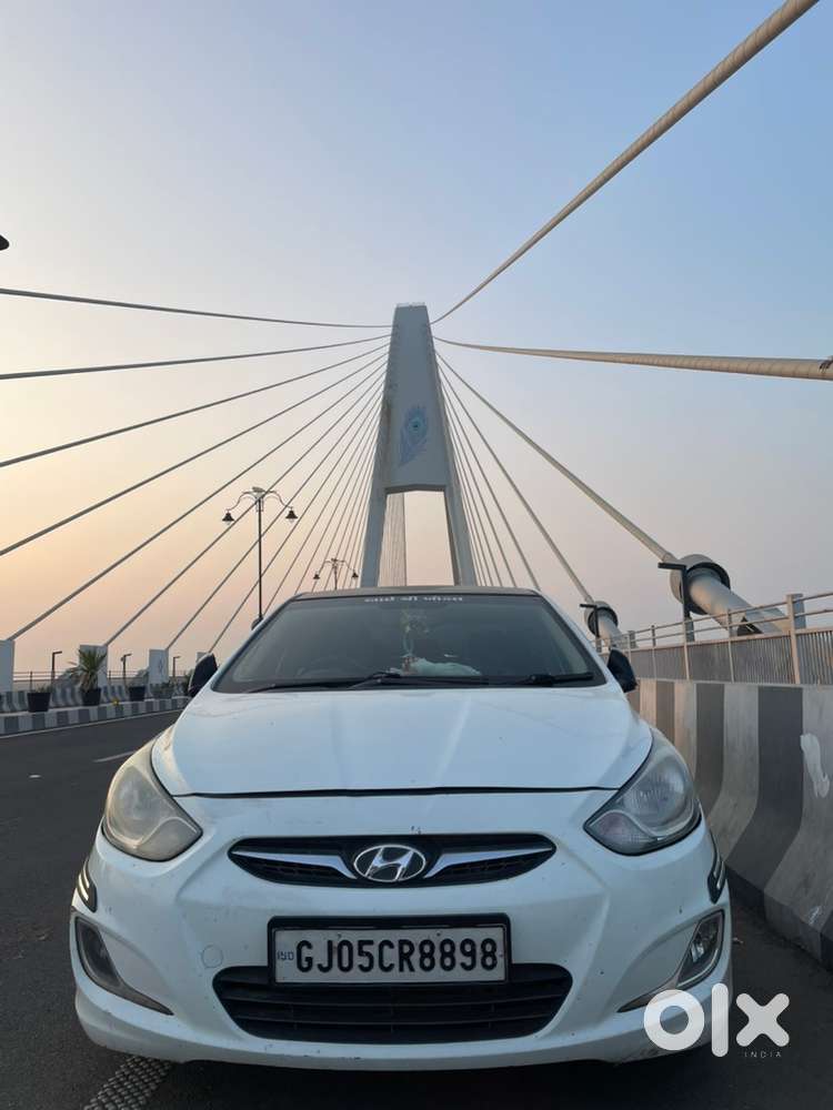 Hyundai Fluidic Verna 2011