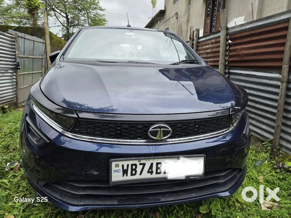 Tata Altroz 1.2 Petrol Manual 2024