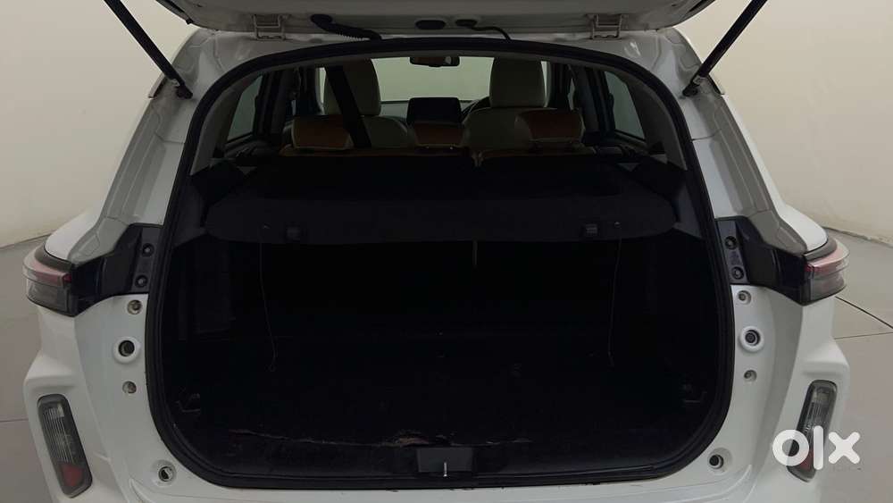 Maruti Suzuki Grand Vitara 1.5 Zeta Plus Intelligent Hybrid Ecvt, 20..