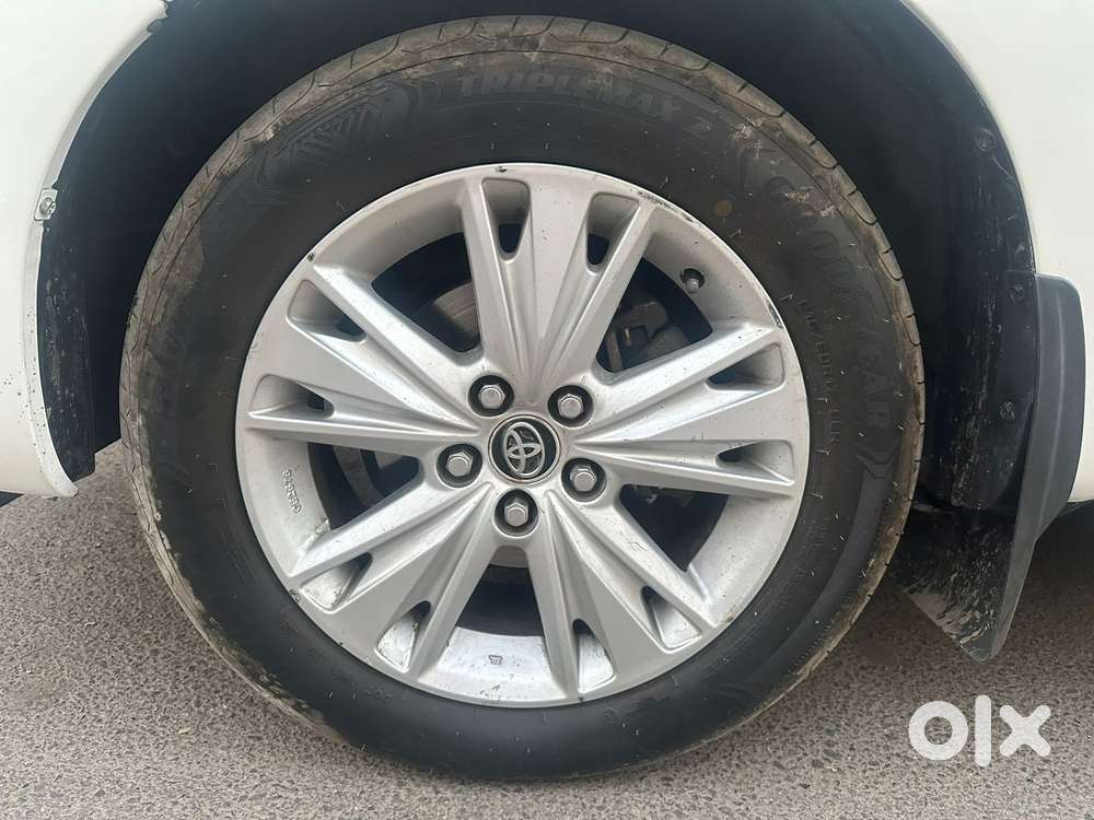 Toyota Innova Crysta 2.8z Automatic, 2017, Diesel