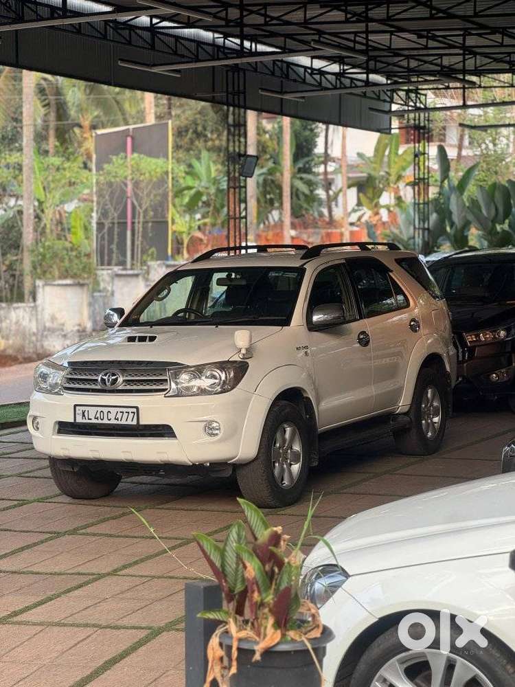 Toyota Fortuner 3.0 4x2 Mt, 2010, Diesel