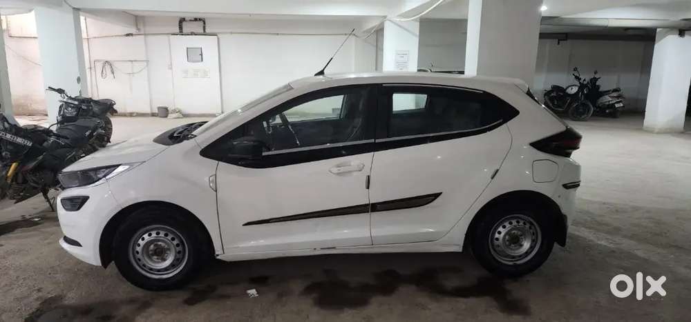 Tata Altroz Oct -2023 Best Condition