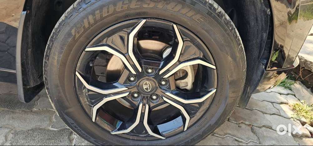 Well Maintained Car With Panoramic Sunroof