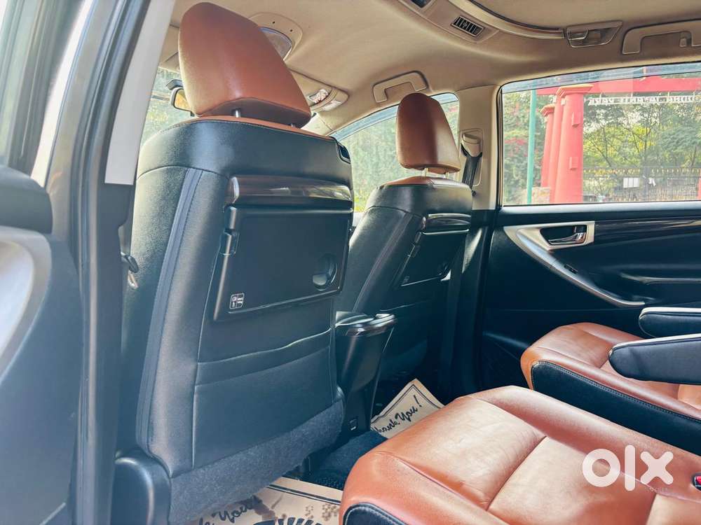 Toyota Innova Crysta