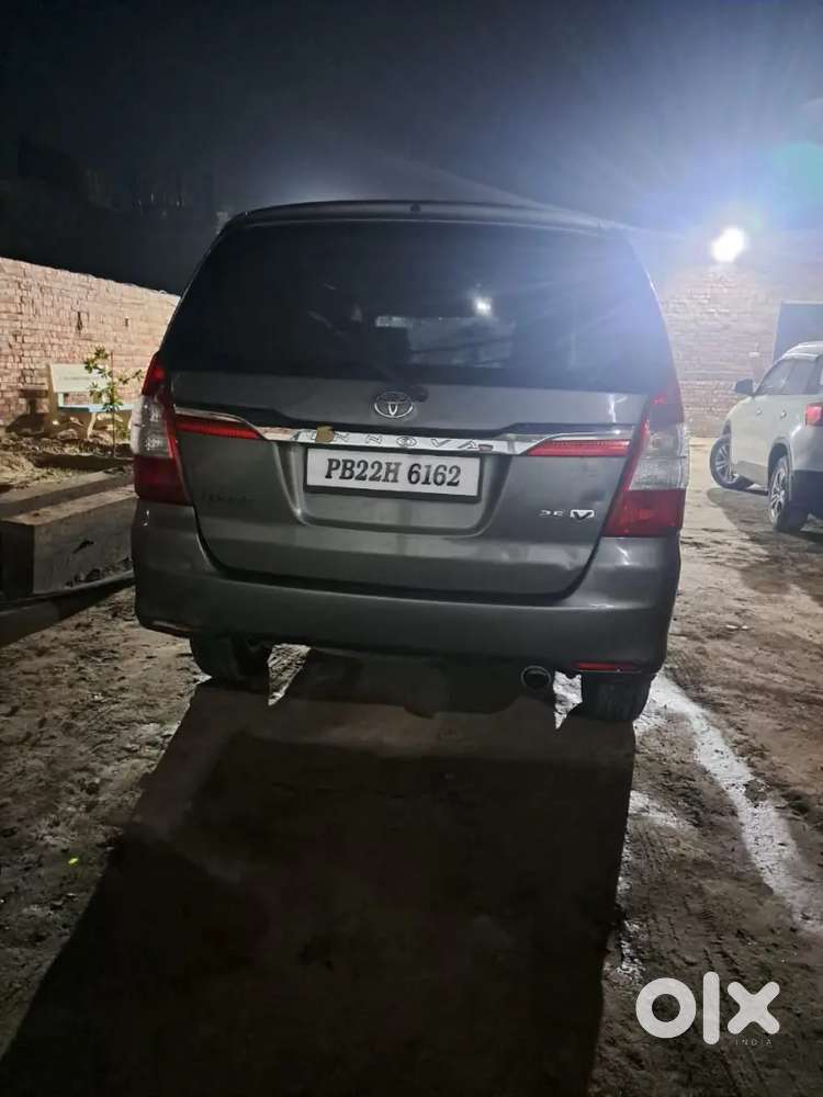 Toyota Innova 2014 Diesel 204000 Km Driven     98787