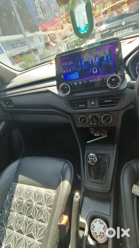 Maruti Suzuki Brezza Lxi 2025