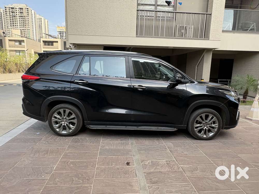 Toyota Innova Hycross 2.0 Zx Hybrid 7 Str, 2024, Petrol