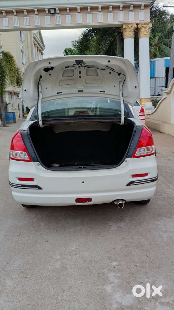 Maruti Suzuki Dzire 1.2 Vxi Amt, 2010, Petrol