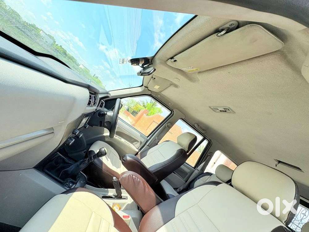 Mahindra Scorpio S10, 2015