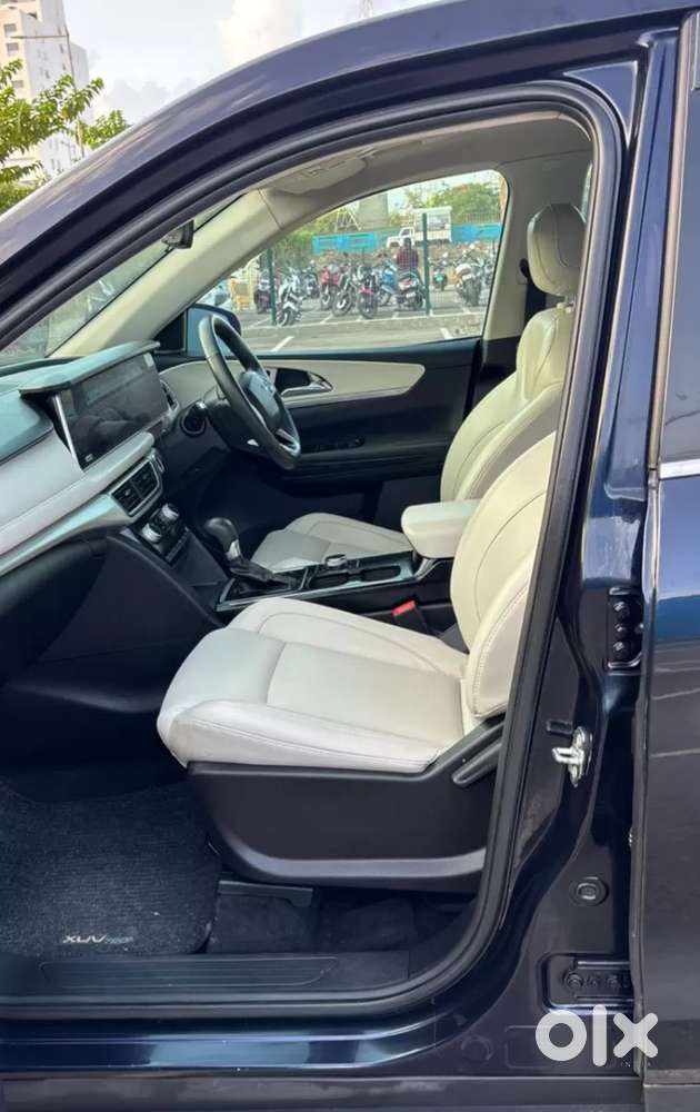 Mahindra Xuv700 2.2 Ax 7 Diesel At Luxury Pack Str, 2023, Diesel