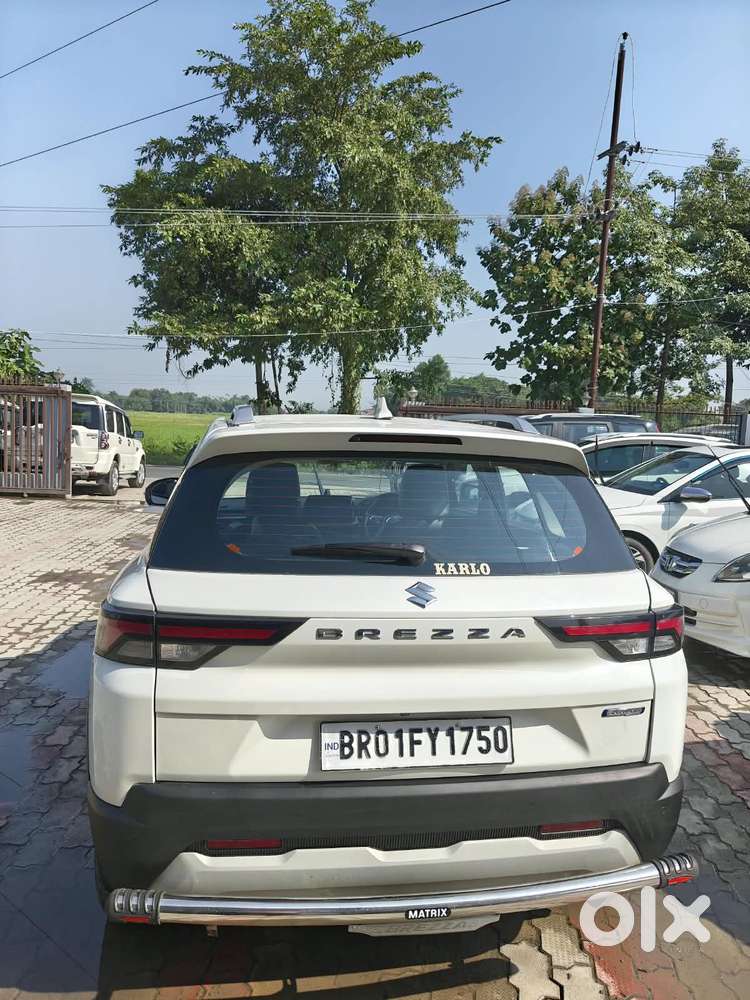 Maruti Suzuki Brezza 1.5 Zxi At Smart Hybrid, 2022, Petrol