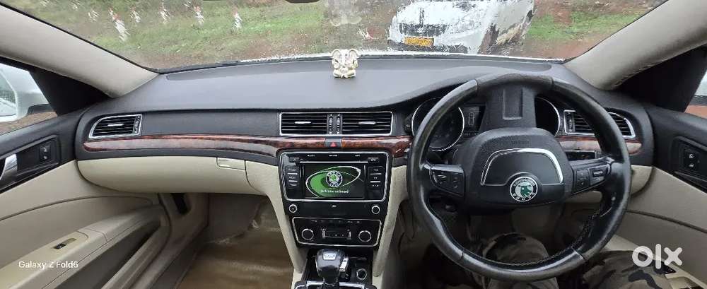 Skoda Superb Elegance 2011