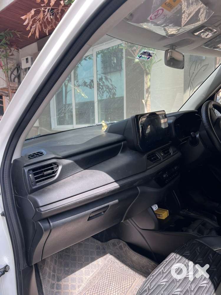 Maruti Suzuki New-gen Swift 2025 Petrol 16000 Km Driven