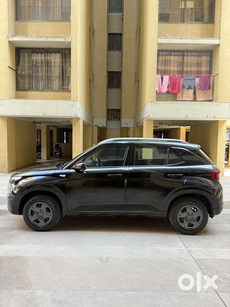 Hyundai Venue 2024 Petrol Good Condition