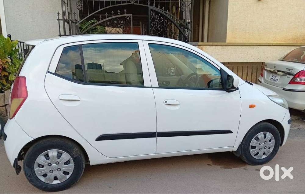 I10 Dr.lady Driven 2009 1st Owner Guniene Kms