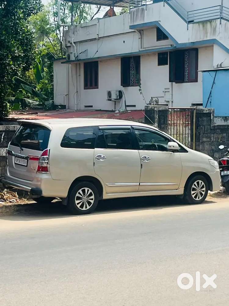 Toyota Innova 2015 Diesel Well Maintained
