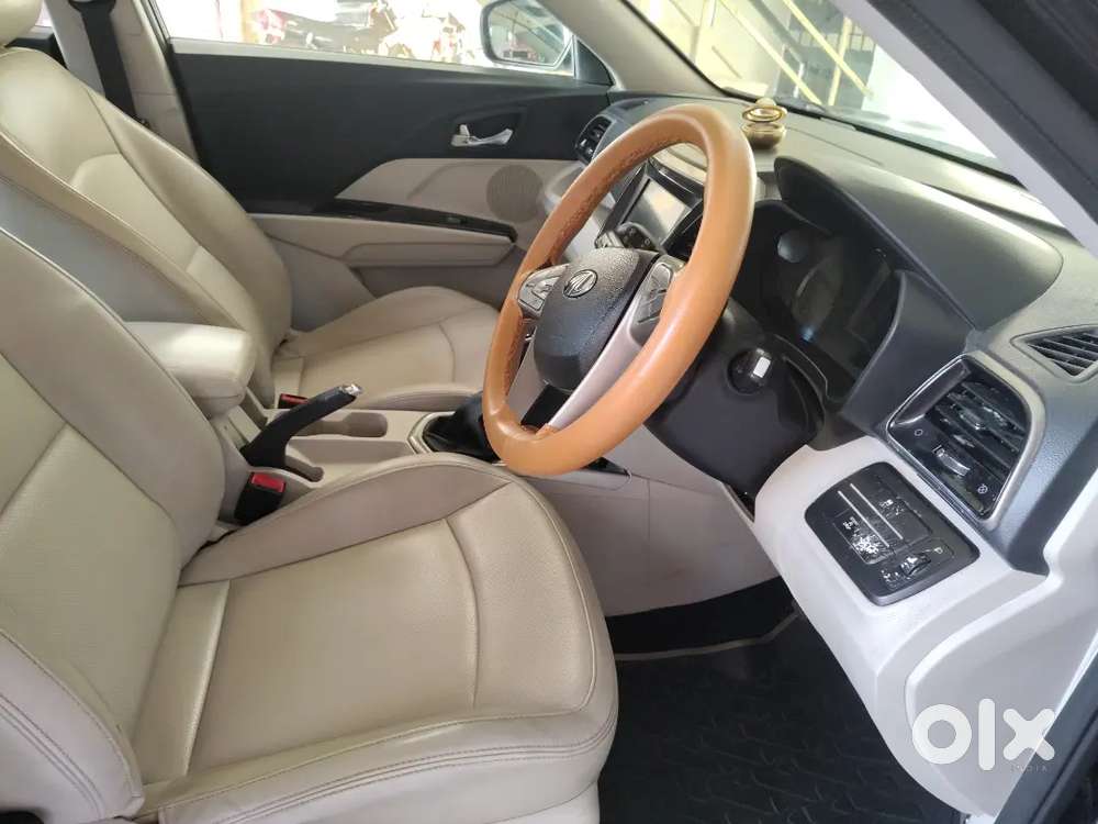 Xuv 300 Top End Black Diesel, 6 Gear Manual Transmission