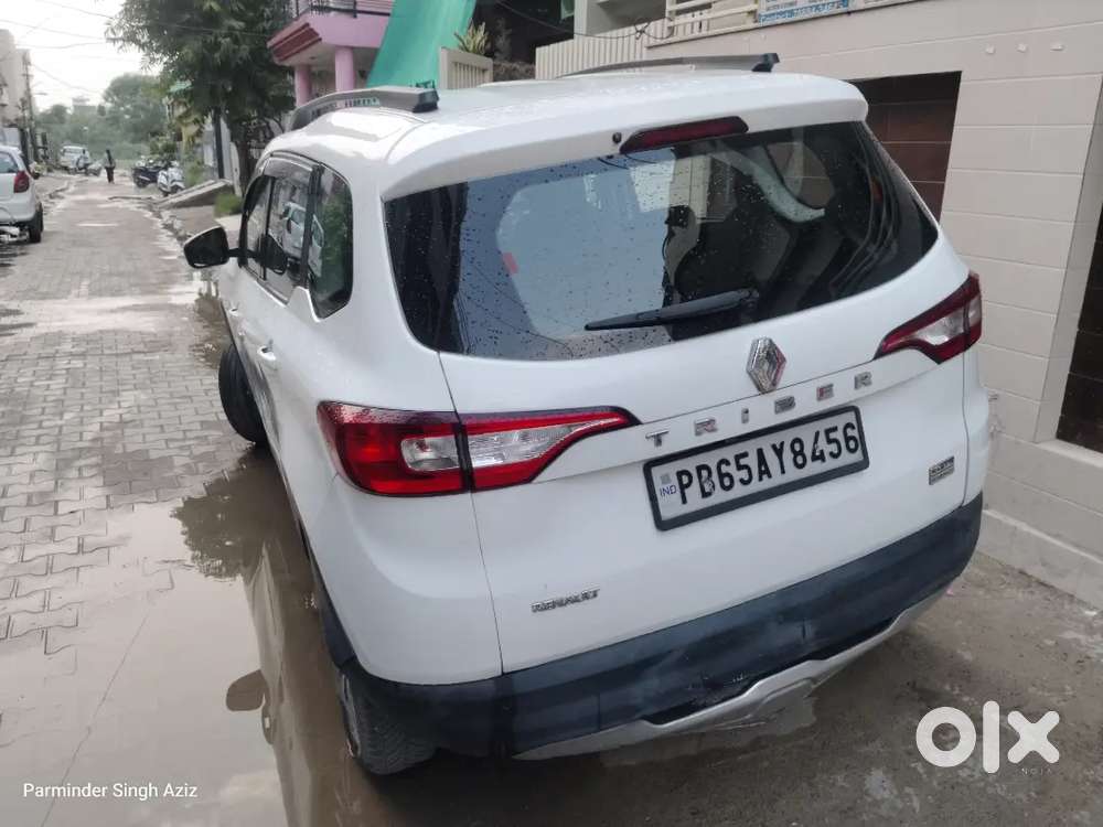 Renault Triber 1.0 Rxz 2020 Automatic 7 Seater