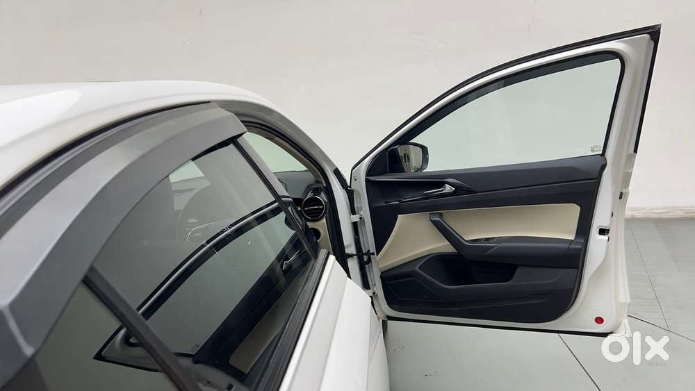 Skoda Slavia Style 1.0l Tsi At, 2022, Petrol