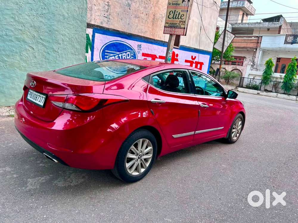 Hyundai Elantra Petrol 2015 Automatic Top Model Ventialed Seats