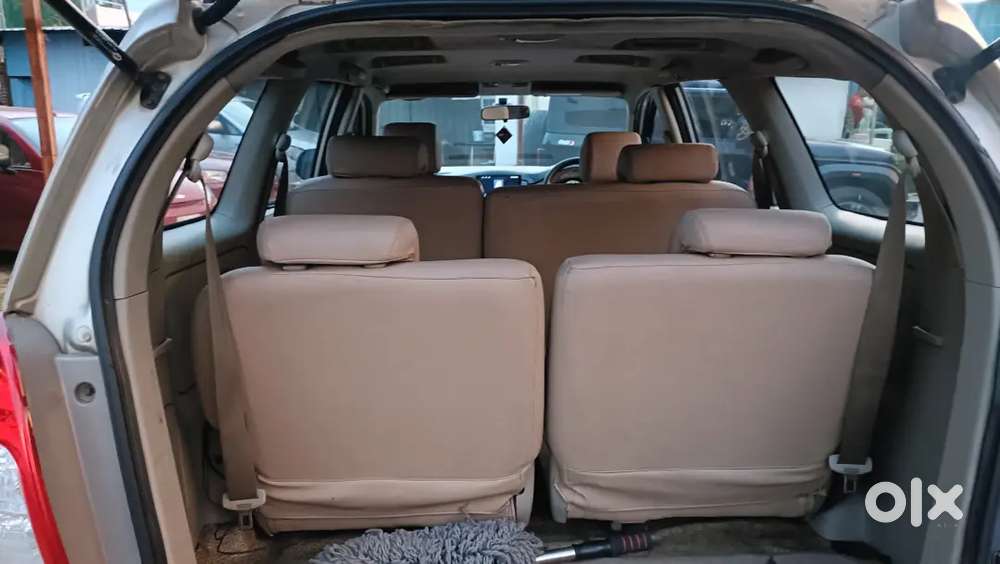 Toyota Innova 2.5 V Diesel Model 2013