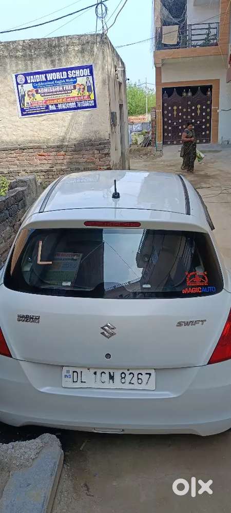 Maruti Suzuki Swift 2013 Cng & Hybrids 810000 Km Driven
