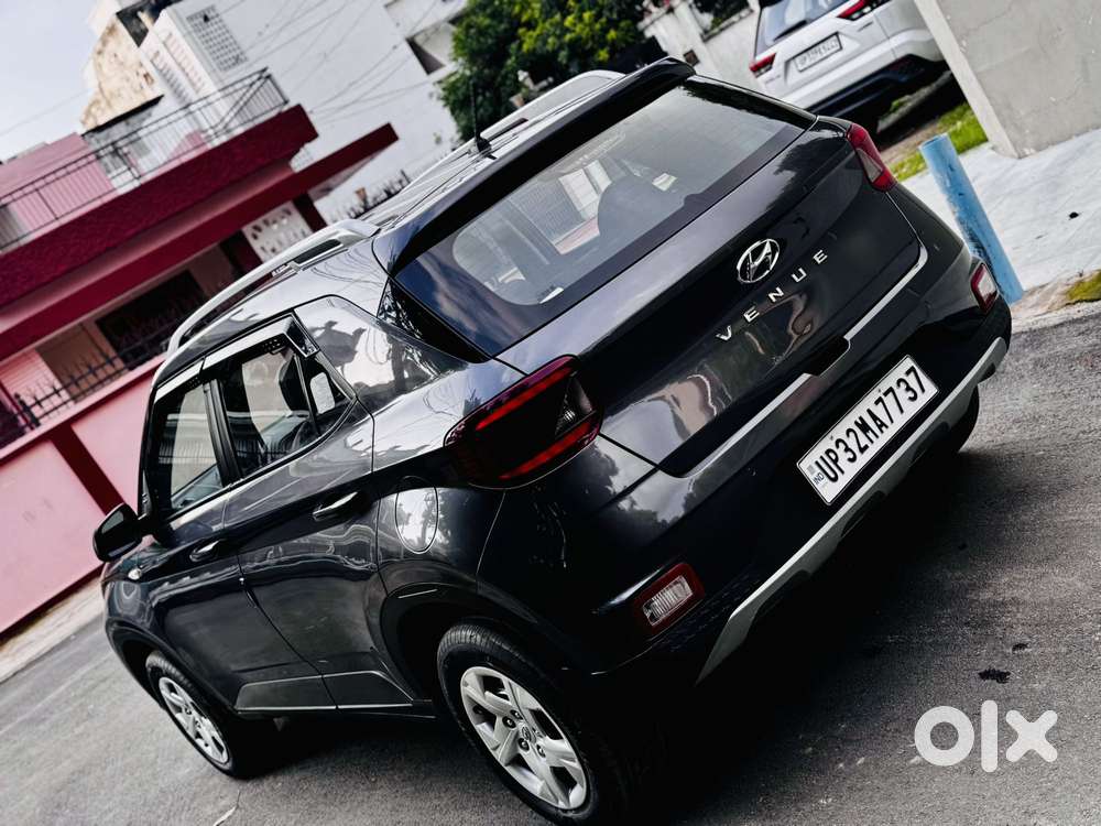 Hyundai Venue S Turbo, 2021, Petrol