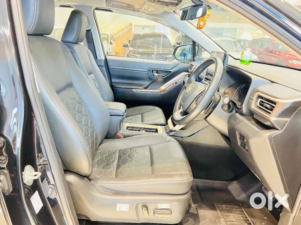 Maruti Suzuki Invicto Alpha Plus 7str, 2025, Petrol