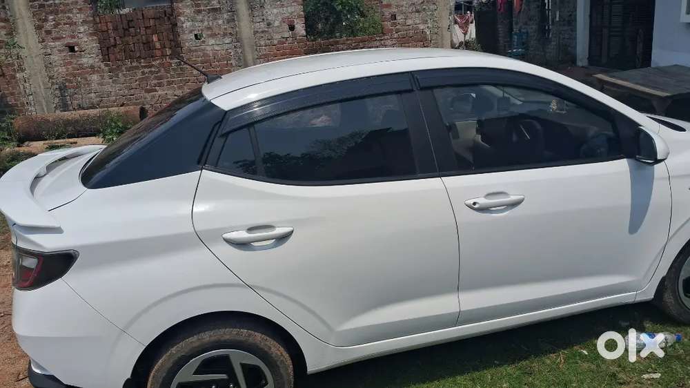 Hyundai Aura 2025 Petrol Well Maintained,9 Month Old