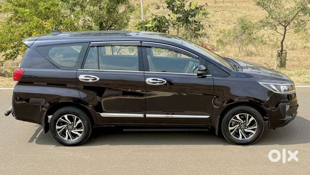 Toyota Innova Crysta 2.4 G Plus Mt 8 Str, 2021, Diesel