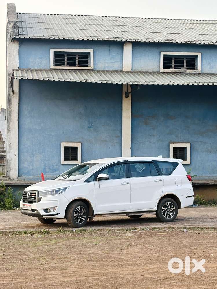 Toyota Innova Crysta [2020-ongoing] 2.4 Vx 8 Str, 2023, Diesel