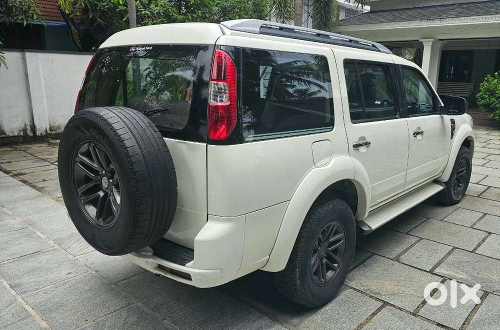 Ford Endeavour 2.2 Titanium At 4x2, 2013, Diesel