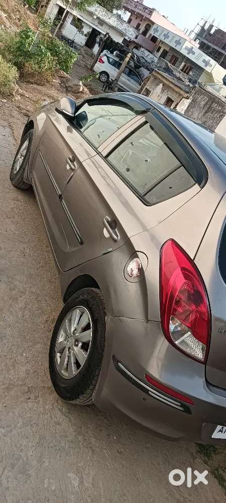 Hyundai I20 Sportz Manual Neat Condition Car For Urgent Sale