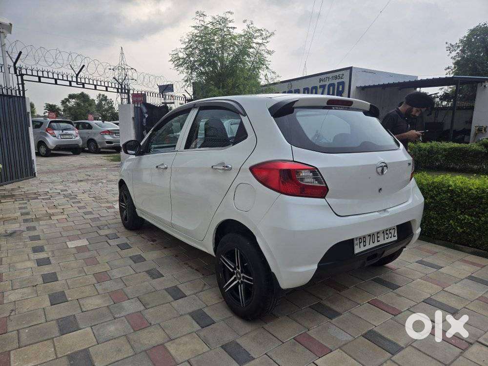 Tata Tiago 1.05 Revotorq Xm, 2017, Petrol